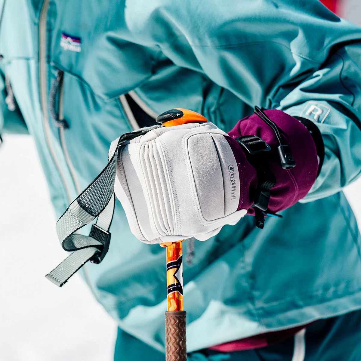 Women's Cache Gauntlet Mitt - Image 7